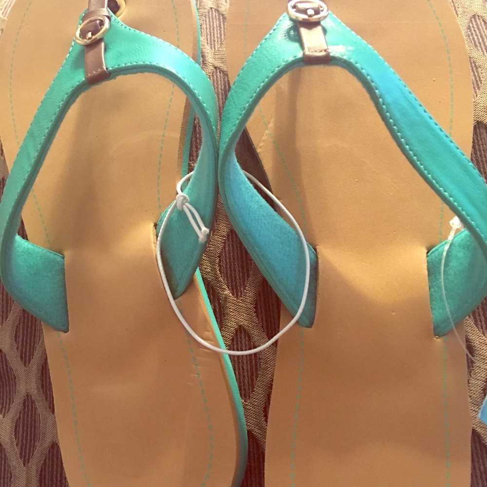 Turquoise sandal size 7/8